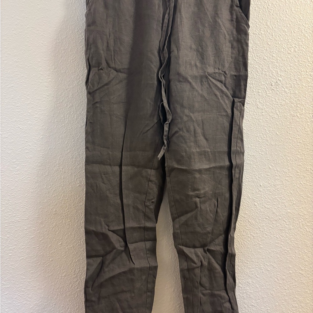 Gray Wide Leg Pants with Utilitarian Style